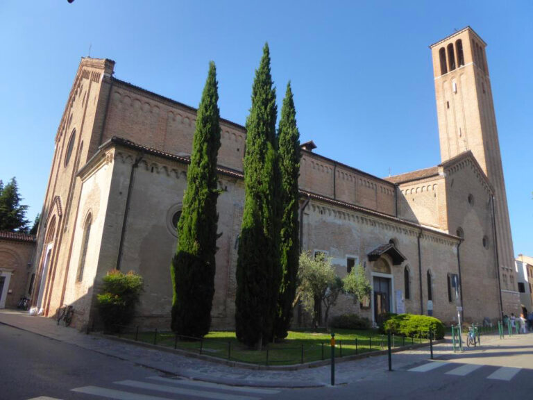 Sanzeno Trento BASILICA DEI SANTI MARTIRI ANAUNIENSI Fra Giovani